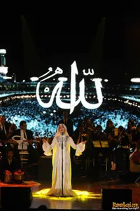 Potret Cici Faramida Cantik Berhijab di Orkestra Megah Membahana