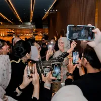 Potret Citra Kirana Dapat Surprise Ultah, Rezky Aditya Undang Maliq and D'essentials - Beri Kado Gelang Berlian