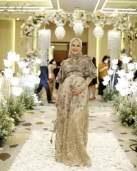 Potret Cut Meyriska Pamer Babybump Kehamilan Kedua, Cantiknya Kebangetan - Banjir Pujian