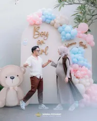 Potret Danang Pradana dan Hemas Nura Gelar Gender Reveal, Penuh Bahagia - Bagi-Bagi Hadiah