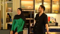 Potret Dapur Syahnaz yang Memiliki Desain Mewah dan Elegan, Ada Kulkas Warna Emas