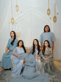 Potret Dara Arafah dan Geng Hanam Buka Puasa, Kompak Pakai Biru Pastel