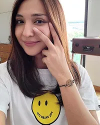 Potret Dena Rachman Saat Tak Pakai Make Up, Cantiknya Ngalahin Perempuan Tulen