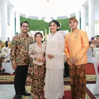Potret Deretan Selebritis Hadiri Tasyakuran Tujuh Bulanan Erina Gudono dan Kaesang Pangarep di Istana Bogor, Aurel Hermansyah Banjir Pujian