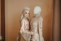 Potret Detail Baju Pernikahan Reza Zakarya - Valda Alviana, Usung Kemewahan Arab - Maroko