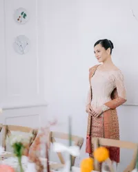 Potret Detail Lamaran Pevita Pearce yang Baru Terungkap, Cantik Pakai Kebaya - Prank Sahabat