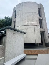 Potret Detail Masjid yang Dibangun Zaskia Adya Mecca, Desain Unik