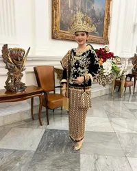 Potret Detail Penampilan Selvi Ananda Pada Upacara Kemerdekaan RI di Jakarta, Aura Ibu Wakil Presiden Makin Anggun