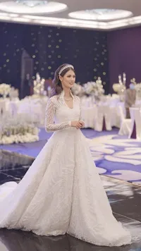 Potret Detail Wedding Dress Atries Angel, Cantik Contek Gaya Kate Middleton