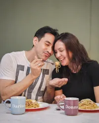 Potret Donna Agnesia yang Disebut Cantik Alami, Darius Larang Sang Istri Sulam Alis