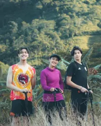 Potret Eddy Meijer Putra Maudy Koesnaedi Saat Berenang, Usia 14 Tahun Pamer Abs - Ganteng Berdarah Belanda