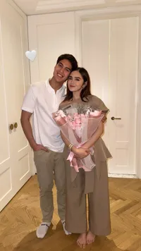 Potret El Rumi Beri Pesan Romantis di Ulang Tahun Syifa Hadju ke-25, Sebut 'The Love of My Life'