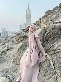 Potret Fashion Inara Rusli Yang Selalu Terlihat Fashinable, Boleh Banget Kamu Tiru