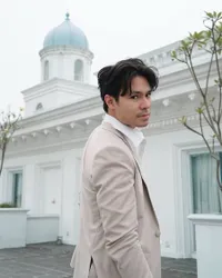 Potret Fero Walandouw yang Kini Jadi Komisaris Perusahaan Otomotif, Bakal Vakum Dari Dunia Hiburan?