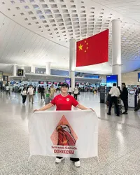 Potret Fitri Carlina dukung Pemain Timnas hingga China, Dapat Tanda Tangan Coach Shin hingga Pratama Arhan