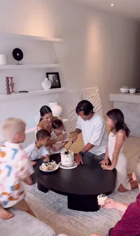 Potret Gender Reveal Party Kehamilan ke-4 Jennifer Bachdim, Hamil Anak Laki-laki Lagi!