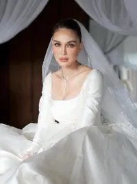 Potret Harga Sepatu dan Perhiasan Luna Maya di Hari Pernikahannya, Simple Manis Tapi Bikin Dompet Meringis