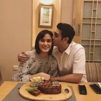 Potret Harmonis Keluarga Fachri Albar, Ketika Rayakan Ultahnya