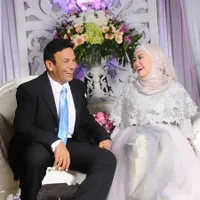 Potret Harmonis Mark Sungkar & Santi Asokamala yang Lebih Muda 45 Tahun