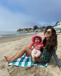 Potret Hot Mom Adinda Bakrie yang Berusia Hampir 40 Tahun Momong 3 Anaknya, Pamerkan Body Goals - Perut Rata