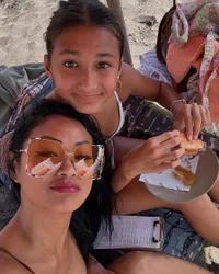 Potret Indah Kalalo dan Tiga Anaknya yang Good Looking Semua, Sekeluarga Punya Kulit Indah Alami