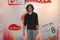 Potret Jadul Nicholas Saputra Hasil Bidikan Wartawan KapanLagi, Rambut Kriwil dan Bulu Dada Jadi Sorotan