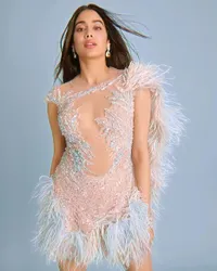 Potret Janhvi Kapoor Tampil Hot Pamer Cleavage, Pesona Tak Kalah dari Mendiang Sridevi