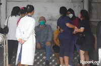Potret Jenazah Laura Anna di Rumah Duka, Disambut Isak Tangis Keluarga - Nikita Mirzani Hingga Awkarin Melayat