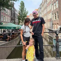 Potret Jennifer Coppen Asyik Jalan-Jalan Bareng Justin Hubner dan Kamari di Belanda