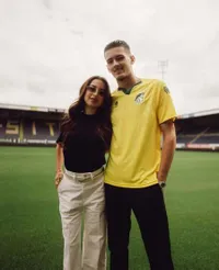 Potret Jennifer Coppen Temani Justin Hubner ke Club Sepak Bola Baru, Bangga dengan Sang Kekasih