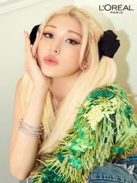 Potret Jeon Somi Jadi Model Iklan Cat Rambut, Tampilkan Pesona Berbeda dengan Aneka Gaya - Sempat Dikira Lucinta Luna Sama Netizen +62