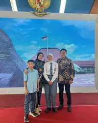 Potret Juliana Moechtar Antar Anak Sambung Sekolah di Taruna Nusantara, Ikuti Jejak Sang Ayahanda