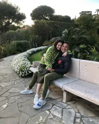 Potret Julie Estelle dan David Tjipto yang Makin Lengket, Peluk Cium Mesra Bikin Iri Banget