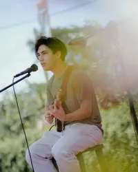 Potret Kai Bejo Anak Oppie Andaresta yang Ganteng Bule Banget, Warisi Bakat Ibu Jadi Musisi