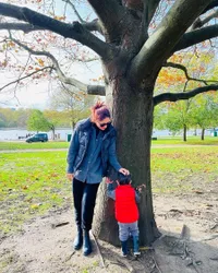 Potret Kareena Kapoor dan Saif Ali Khan Liburan Terpisah, Masing-masing Bawa Satu Anak