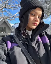 Potret Kayla Anak Kedua Arie Untung dan Fenita yang Memesona Tampil Berhijab