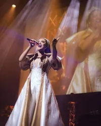 Potret Kebahagiaan Kris Dayanti di Konser Singapura, Dihadiri Cucu Tersayang Hingga Puan Maharani