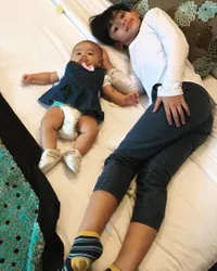 Potret Kedekatan 2 Anak Fairuz A Rafiq, Lucu Menggemaskan!