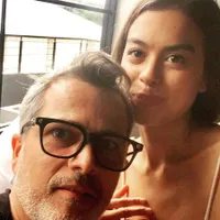 Potret Kedekatan Eva Celia dengan Michael Villareal Mantan Suami Sophia Latjuba, Tetap Jadi Anak Ayah Meski Tak Ada Hubungan Darah