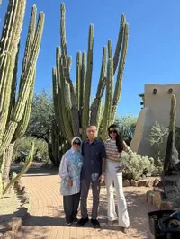 Potret Kedua Orang Tua Farah Quinn Kunjungi Cucu di Amerika, Masih Bugar Meski Sudah Tak Muda Lagi