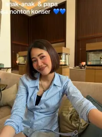 Potret Keluarga Carmen Nonton Fanmeet Hearts2Hearts, dari Nenek Sampai Adik