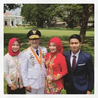 Potret Keluarga Kecil nan Bahagia Ridwan Kamil - Atalia Praratya