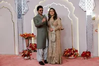Potret Keluarga Shahrukh Khan di Pernikahan Anant Ambani - Radhika, Sekeluarga Visual Semua