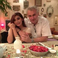 Potret Kemesraan Baby Margaretha & Pacar Bulenya, Beda 21 Tahun!