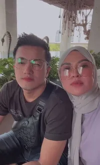 Potret Kemesraan Delia dan Adhe Masly, CLBK Setelah 16 Tahun - Siap Nikah Lagi