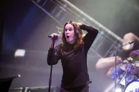 7 Potret Kenangan Ozzy Osbourne saat Manggung, Sempat Adakan Konser Perpisahan Besar-besaran