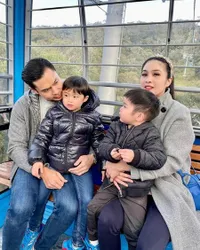 Potret Keseruan Keluarga Sandra Dewi Naik Gondola Saat Liburan di Australia, Ekspresi Anaknya Sempat Cemas!