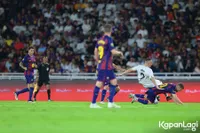 Potret Keseruan Pertandingan Barcelona Legends vs DRX Legends di GBK
