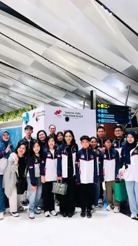Potret Kris Dayanti Sebelum ke China untuk Tanding Wushu, Salim ke Ibu & Peluk Anak-Anak