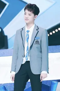 Potret Lai Guan Lin Lakukan Adegan Ciuman Hot dengan Angelababy di Drama Baru, Sukses Bikin Fans Kaget - Maknae Wanna One Sudah Dewasa